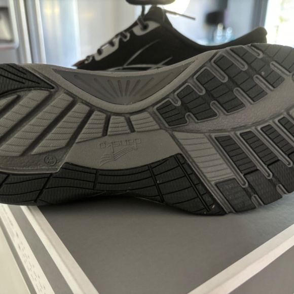 Dansko Pace Sneakers - Picture 4 of 5